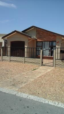 House For Sale in Macassar, Somerset West